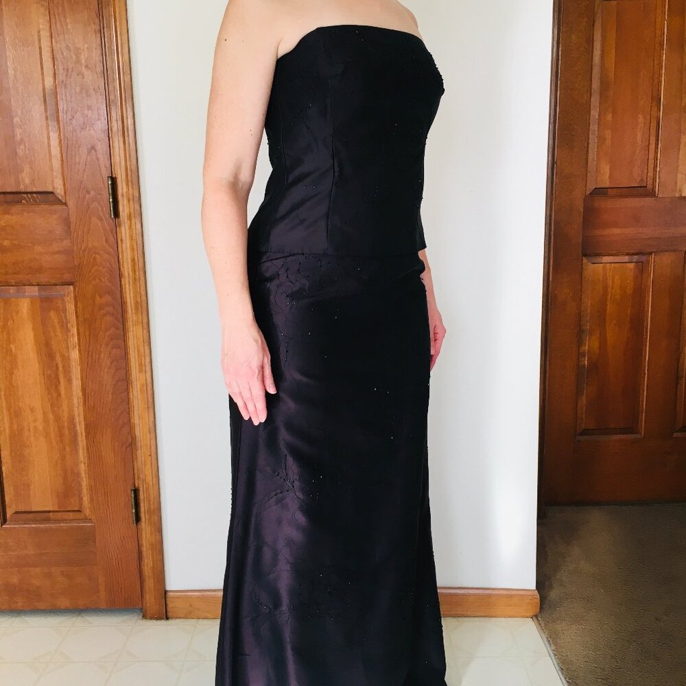 Deep Purple Prom Gown Strapless  Beaded Formal Wear Ann Taylor  Size 8 Petite